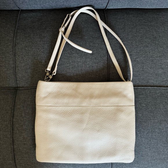 The Sak 100% Leather Cream Shoulder Bag - Picture 3 of 16
